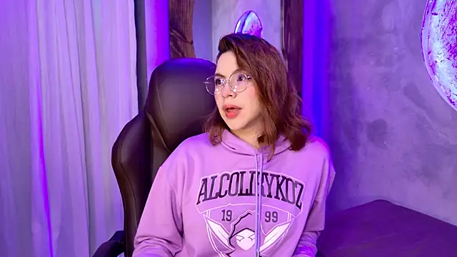 Celineblossom  online show from October 2025 04:41:02 PM