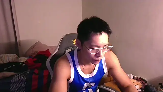 iron0401 online show from March 2026 06:57:01 PM