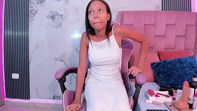 Mia Duarte1 online show from December 2025 07:23:02 PM