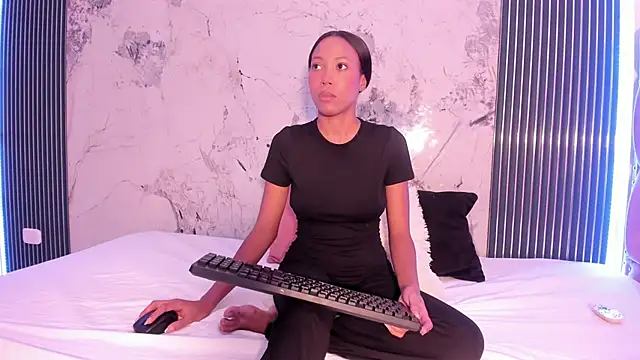 Mia Duarte1 online show from October 2025 07:23:01 PM