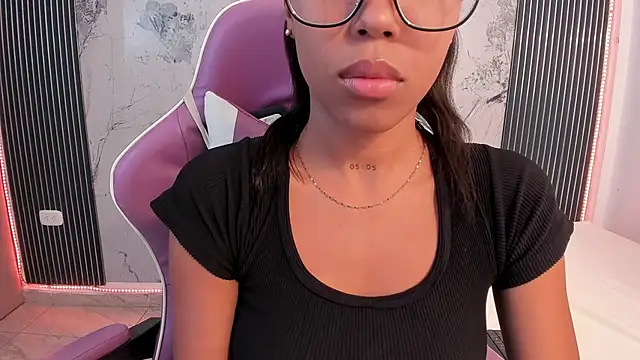 Snapshot of Mia_Duarte1 chatting on June 2026 07:19:02 PM Mia Duarte1 online show from June 2026 07:19:02 PM