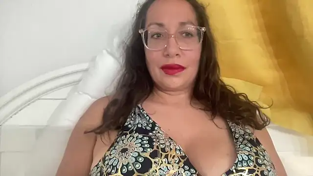 RosaFreya online show from May 2026 08:12:01 PM