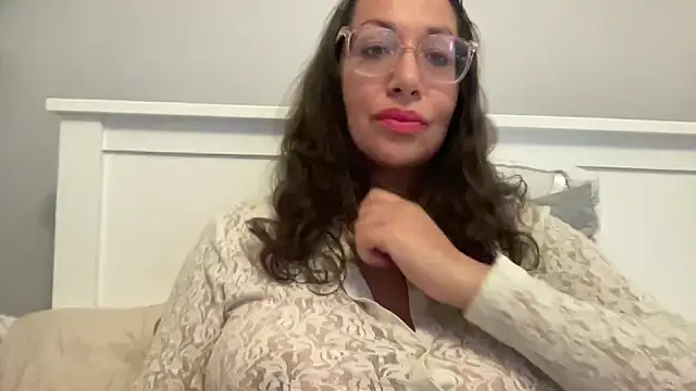 RosaFreya online show from May 2026 02:57:02 PM