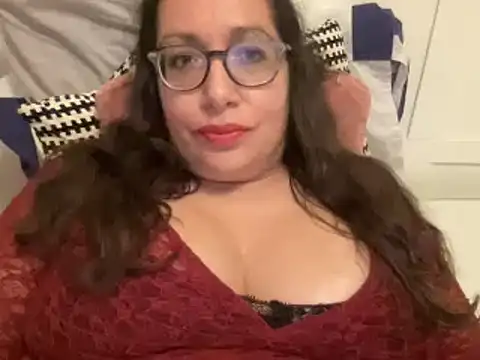 Snapshot of RosaFreya chatting on September 2025 06:59:02 PM RosaFreya online show from September 2025 06:59:02 PM