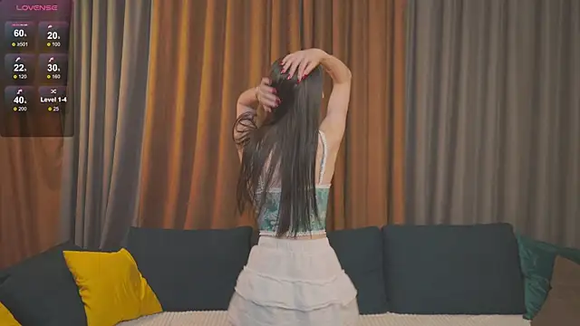 Snapshot of LessyLuiz chatting on November 2025 11:30:01 PM LessyLuiz online show from November 2025 11:30:01 PM