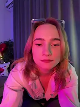 Snapshot of SugarDanger chatting on February 2026 01:32:02 PM SugarDanger online show from February 2026 01:32:02 PM