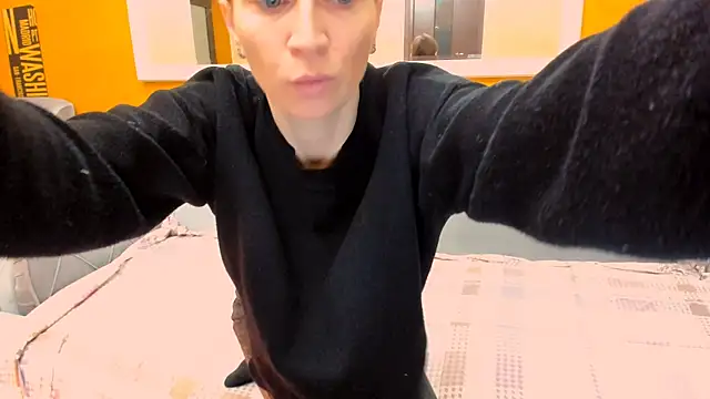 Roxee33 online show from December 2025 07:26:01 PM