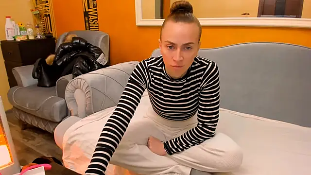 Roxee33 online show from November 2025 08:46:01 PM