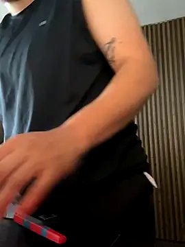 Snapshot of IanGilbert chatting on November 2025 01:54:02 PM IanGilbert online show from November 2025 01:54:02 PM