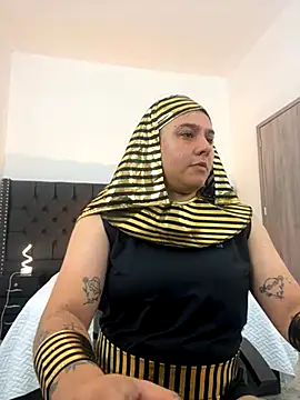 Snapshot of IanGilbert chatting on October 2025 09:01:01 PM IanGilbert online show from October 2025 09:01:01 PM