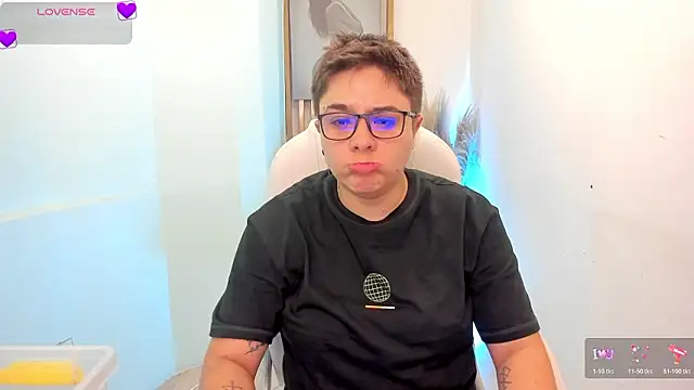 Snapshot of IanGilbert chatting on February 2026 07:57:02 PM IanGilbert online show from February 2026 07:57:02 PM