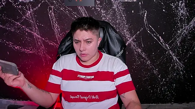 Snapshot of IanGilbert chatting on October 2025 09:25:02 PM IanGilbert online show from October 2025 09:25:02 PM