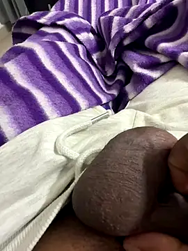 Honeyxoxx online show from December 2025 07:14:02 PM