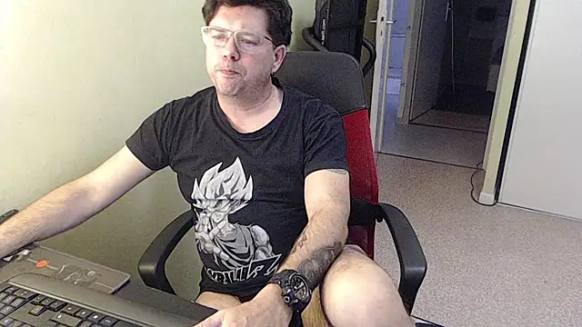 blueandwhite1 online show from February 2026 03:45:02 PM