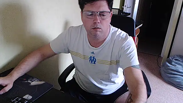 blueandwhite1 online show from February 2025 03:32:02 PM