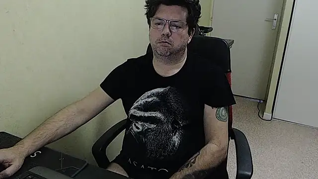 blueandwhite1 online show from January 2026 04:36:02 PM