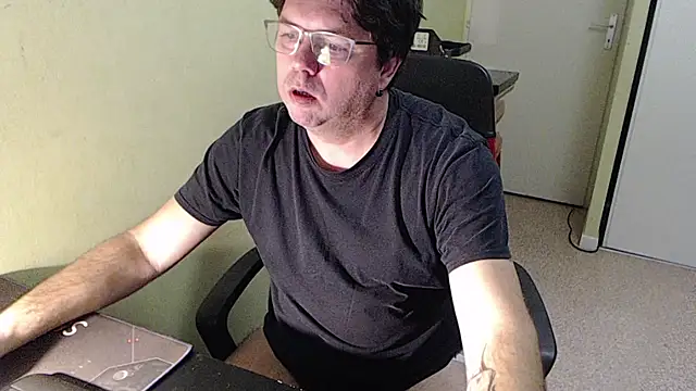 blueandwhite1 online show from January 2026 05:28:02 PM