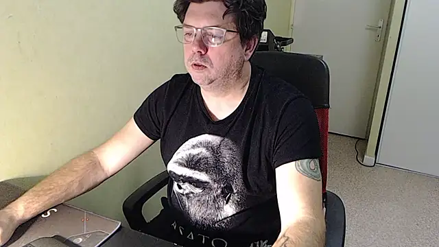 blueandwhite1 online show from January 2026 05:30:02 PM