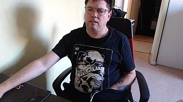 blueandwhite1 online show from February 2025 04:11:02 PM