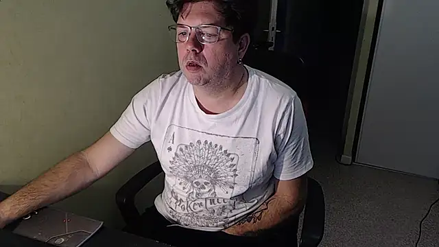 blueandwhite1 online show from December 2025 08:05:01 AM