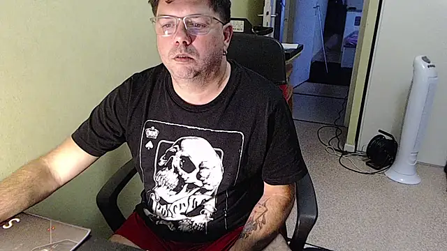 blueandwhite1 online show from November 2025 04:11:02 PM