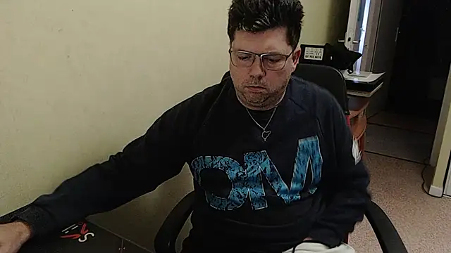 blueandwhite1 online show from January 2025 03:19:01 PM