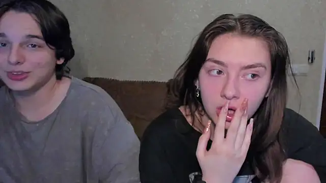 Snapshot of muuur_fam chatting on November 2025 08:25:02 PM muuur fam online show from November 2025 08:25:02 PM