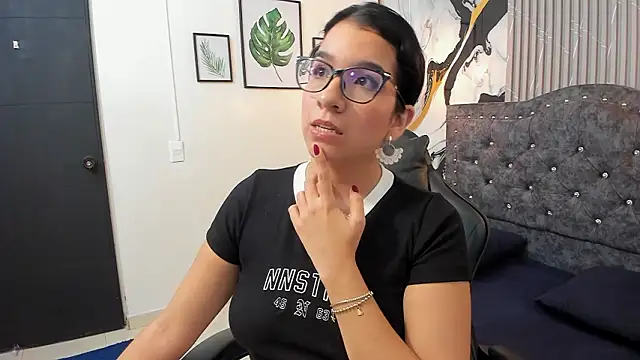 GiaCutee online show from January 2026 03:32:02 AM