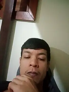 Snapshot of WillRodriguesf10 chatting on November 2025 01:36:02 PM WillRodriguesf10 online show from November 2025 01:36:02 PM