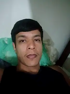 Snapshot of WillRodriguesf10 chatting on November 2025 10:46:01 PM WillRodriguesf10 online show from November 2025 10:46:01 PM