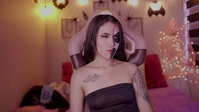  chloe moons  online show from October 2025 09:23:02 PM