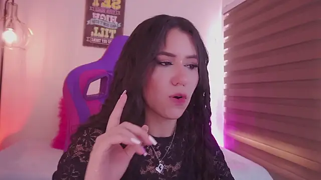  chloe moons  online show from February 2026 08:18:01 PM