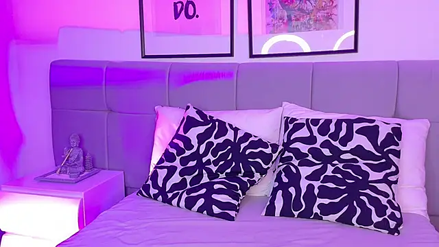 FranchescaVeleska online show from November 2025 08:53:02 PM