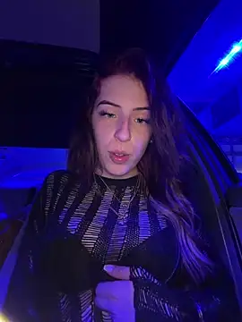 lisapeperoni online show from May 2026 02:22:01 AM