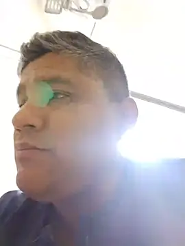 danigarci2307 online show from November 2025 05:27:02 PM