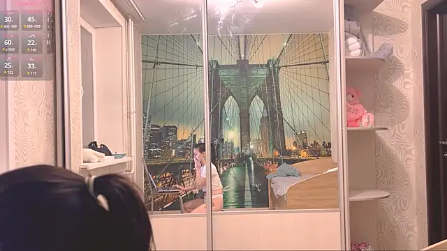 TianaWidell online show from October 2025 01:33:02 PM