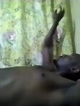 BlackGoldenDck online show from November 2025 01:31:02 AM