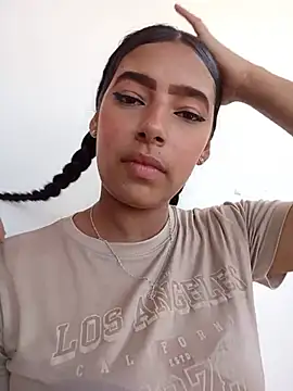 Zoe-Johnson  online show from June 2026 09:20:02 PM