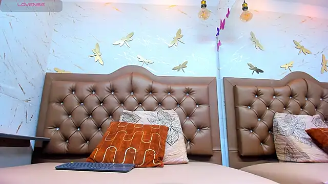 Zoe-Johnson  online show from September 2025 09:36:02 PM