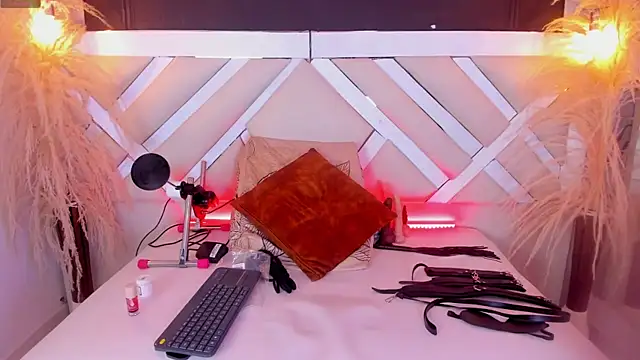 Zoe-Johnson  online show from February 2026 09:47:01 PM