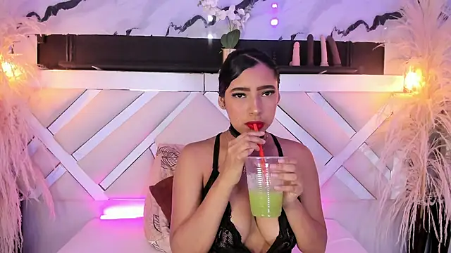 Zoe-Johnson  online show from May 2026 09:18:01 PM
