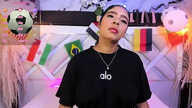 Zoe-Johnson  online show from June 2026 09:20:01 PM