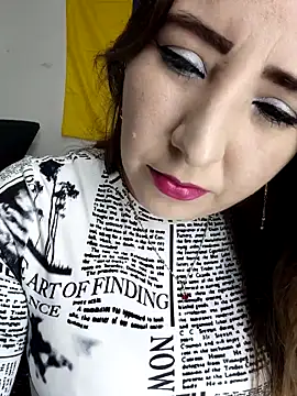 isabella lovem online show from March 2026 09:38:02 PM