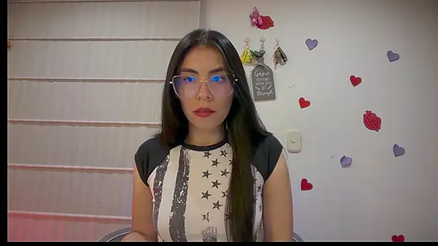 Snapshot of sasha_jonne chatting on July 2026 01:21:02 AM sasha jonne online show from July 2026 01:21:02 AM
