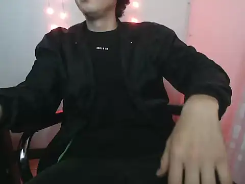 LiamMason online show from December 2025 02:45:02 AM