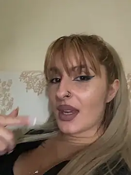 Sexy Bulgarian woman online show from November 2025 09:25:01 AM