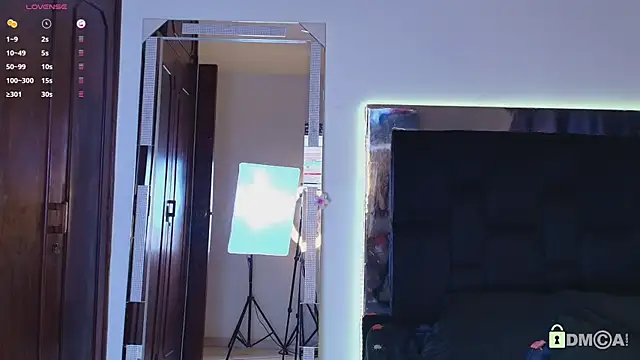 madisonwalkeeer online show from April 2026 08:32:01 PM