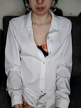 AnnieSparkle online show from September 2025 12:20:02 AM