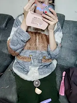 AnnieSparkle online show from October 2025 12:12:02 AM