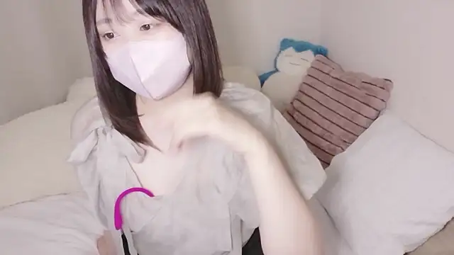 Snapshot of mi__san chatting on May 2026 10:44:02 AM mi san online show from May 2026 10:44:02 AM